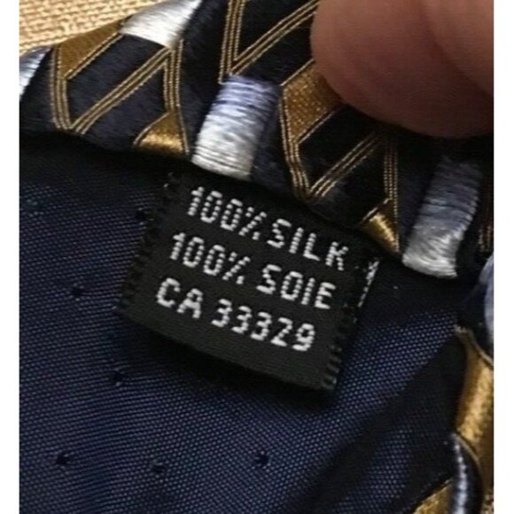 Kolte Designer Tie Italy 100% Silk Necktie Italy Gold Silver Black Geometric - Picture 5 of 5